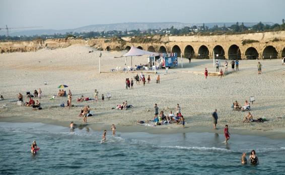 Regina'S Place Or Akiva Bagian luar foto